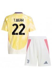 Juventus Timothy Weah #22 Babytruitje Uit tenue Kind 2024-25 Korte Mouw (+ Korte broeken)